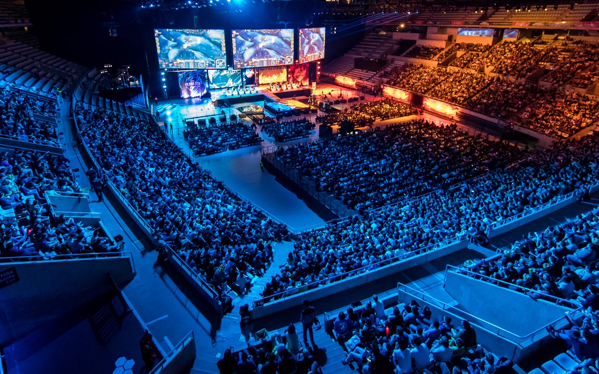 s1mple ：比赛期间在死亡时打开steam是否被允许？